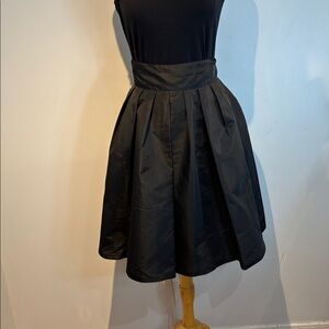 Vintage Alfred Sung black taffeta A-line pleated skirt size 8-10